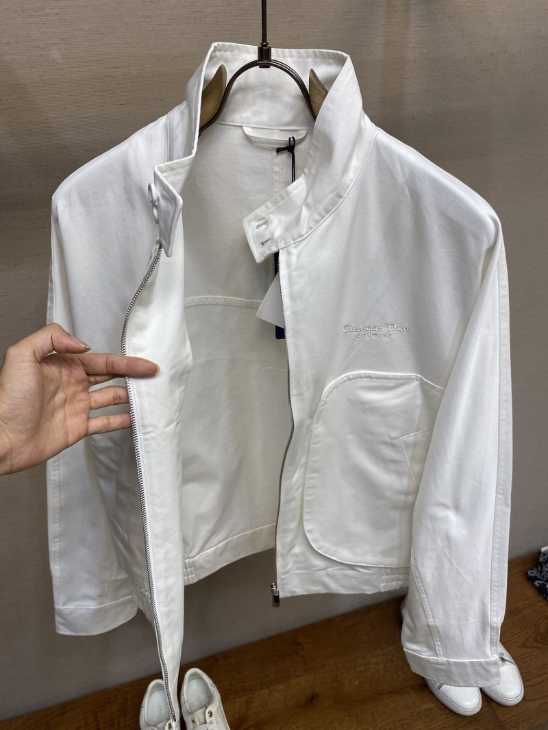 chr1st1an D10r outwear